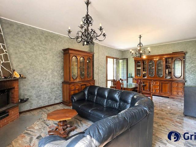 Villa Indipendente in vendita a Bettolino, Pogliano Milanese