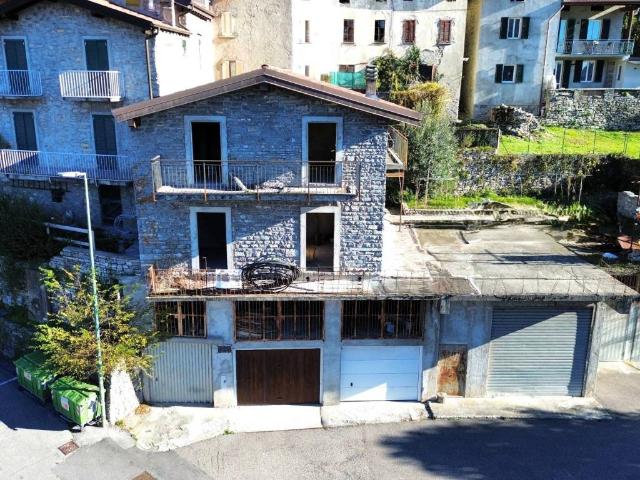 Villa Indipendente in vendita a Pognana Lario, Lombardia