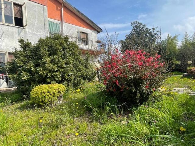 Villa Indipendente in vendita a Poiana Maggiore, Veneto