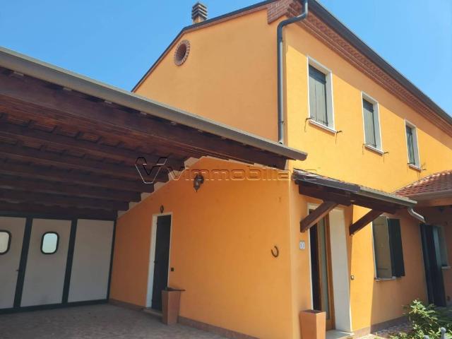 Villa Indipendente in vendita a Poiana Maggiore, Veneto