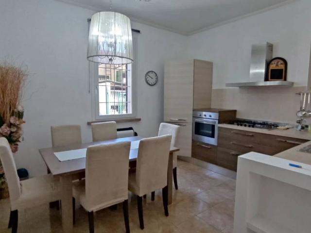 Villa Indipendente in vendita a Polesine Zibello, Pieveottoville
