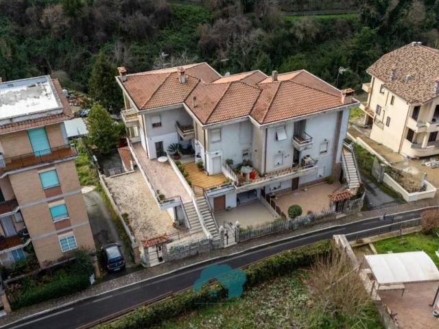Villa Indipendente in vendita a Municipio Roma VI, Roma Capitale