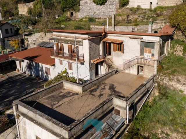 Villa Indipendente in vendita a Municipio Roma VI, Roma Capitale