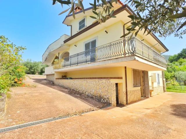 Villa Indipendente in vendita a Roma Capitale, Lazio