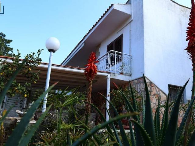 Villa Indipendente in vendita a Casello Cavuzzi, Puglia