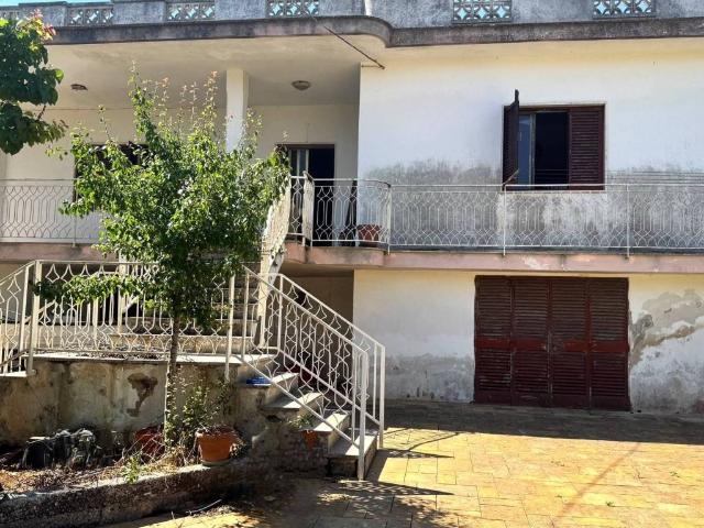 Villa Indipendente in vendita a Casello Cavuzzi, Puglia