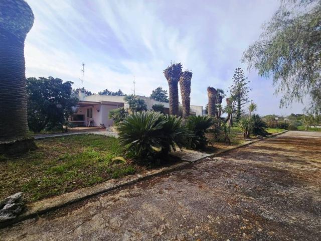 Villa Indipendente in vendita a Casello Cavuzzi, Puglia