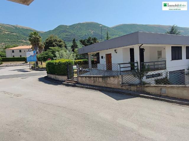 Villa Indipendente in vendita a Polla, Campania
