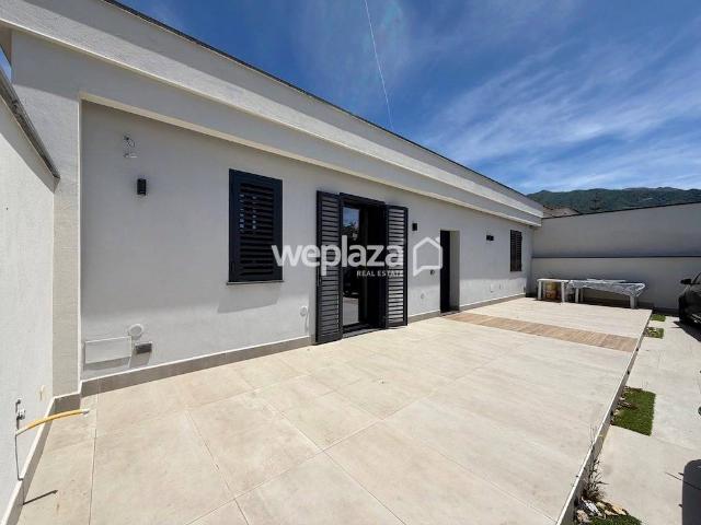Villa Indipendente in vendita a Pollena Trocchia, Campania