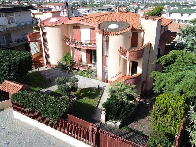 Villa Indipendente in vendita a Pollena Trocchia, Campania