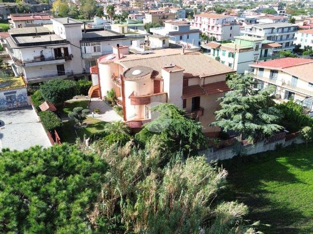 Villa Indipendente in vendita a Pollena Trocchia, Campania