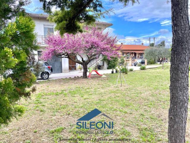 Villa Indipendente in vendita a Marche, Macerata