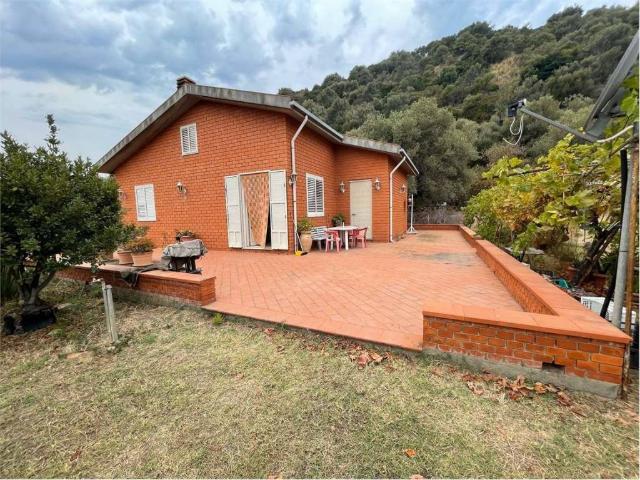 Villa Indipendente in vendita a Pollina, Sicilia