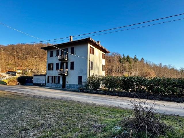 Villa Indipendente in vendita a Piemonte, Biella