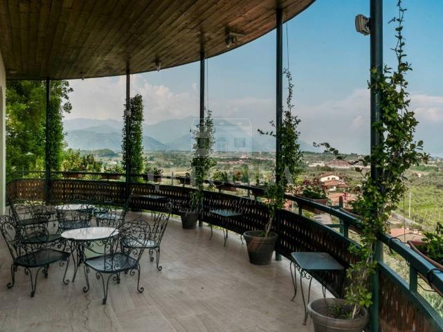 Villa Indipendente in vendita a Polpenazze, Lombardia