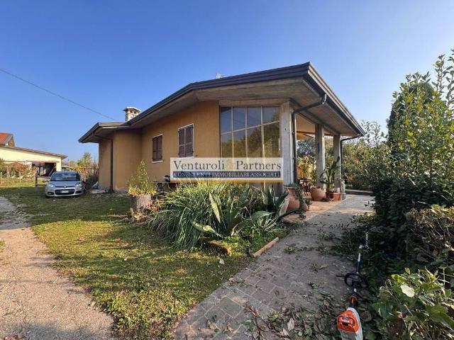 Villa Indipendente in vendita a Polpenazze, Brescia