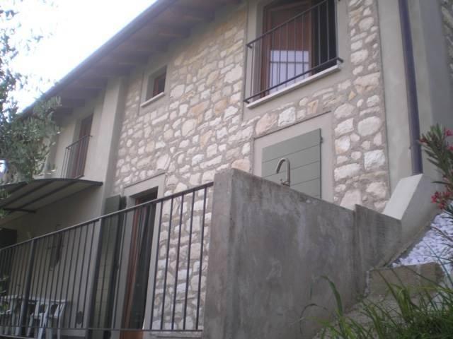 Villa Indipendente in vendita a Polpenazze, Lombardia