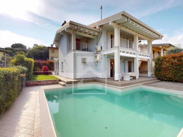 Villa Indipendente in vendita a Polpenazze, Lombardia