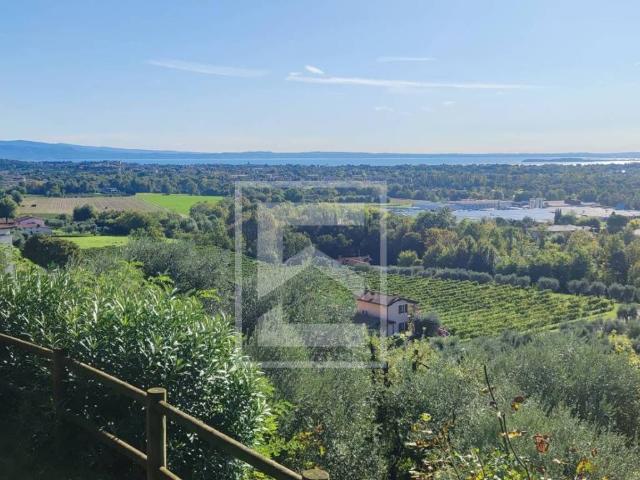 Villa Indipendente in vendita a Polpenazze, Lombardia