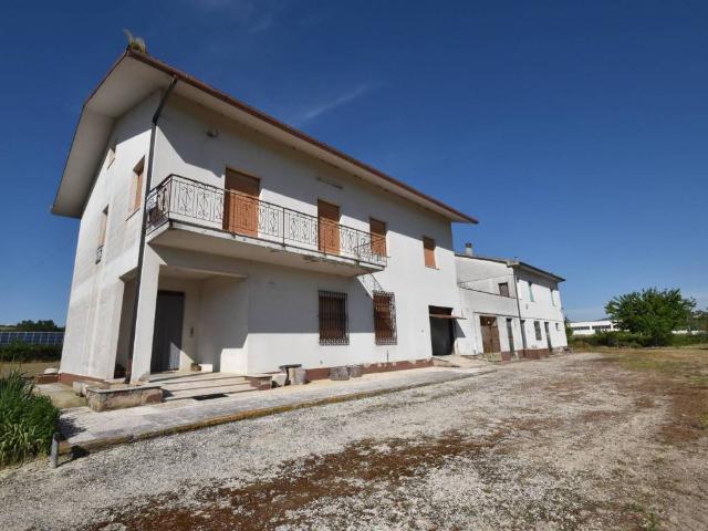 Villa Indipendente in vendita a Rustico, Marche