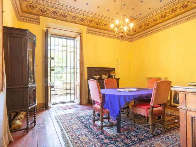 Casa in vendita a Larderello, Toscana