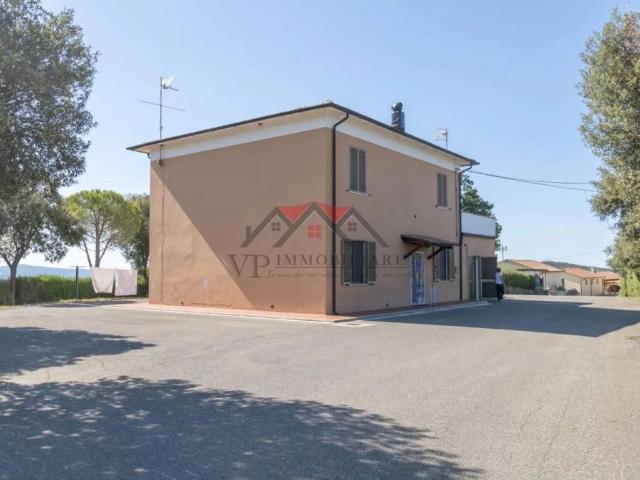 Villa Indipendente in vendita a Larderello, Toscana
