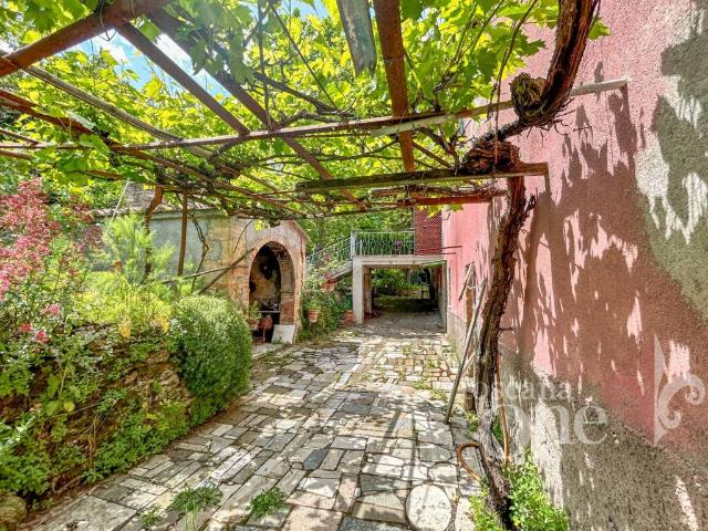 Villa Indipendente in vendita a Larderello, Toscana