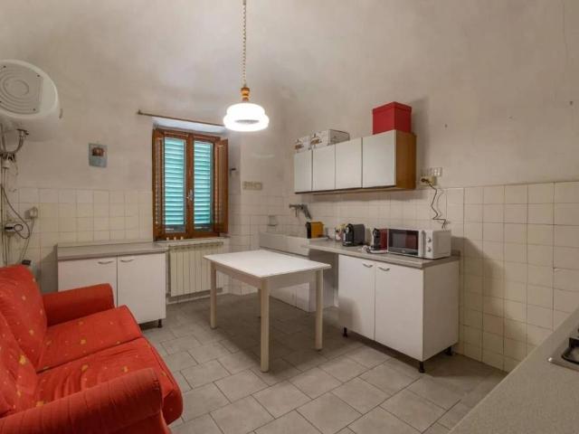 Villa Indipendente in vendita a Larderello, Toscana