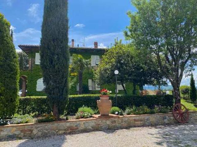 Villa Indipendente in vendita a Larderello, Toscana