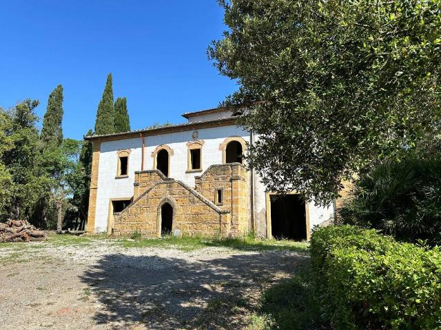 Villa Indipendente in vendita a Larderello, Toscana