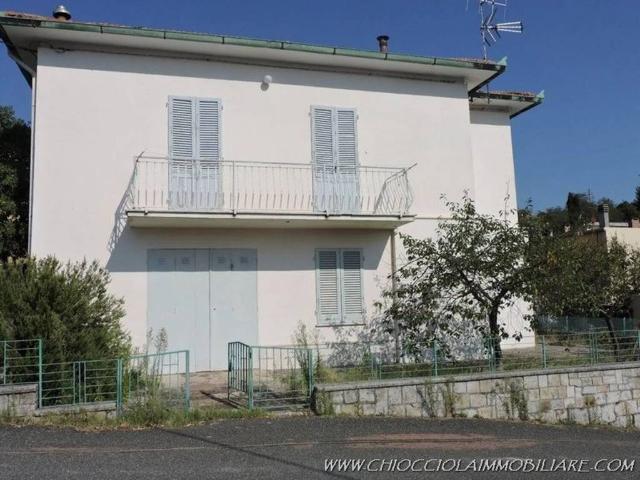 Villa Indipendente in vendita a Montecerboli, Larderello