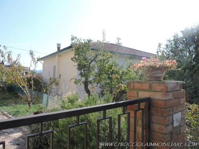 Villa Indipendente in vendita a Montecerboli, Larderello