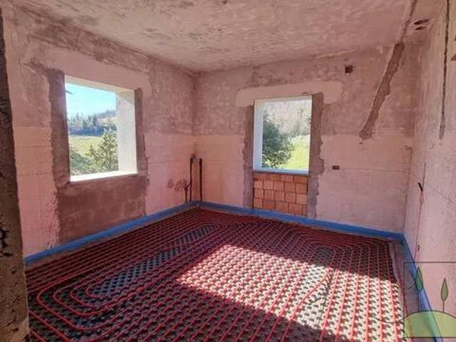 Villa Indipendente in vendita a Larderello, Toscana
