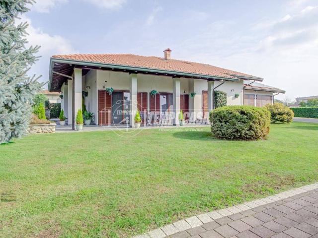 Villa Indipendente in vendita a Piemonte, Novara
