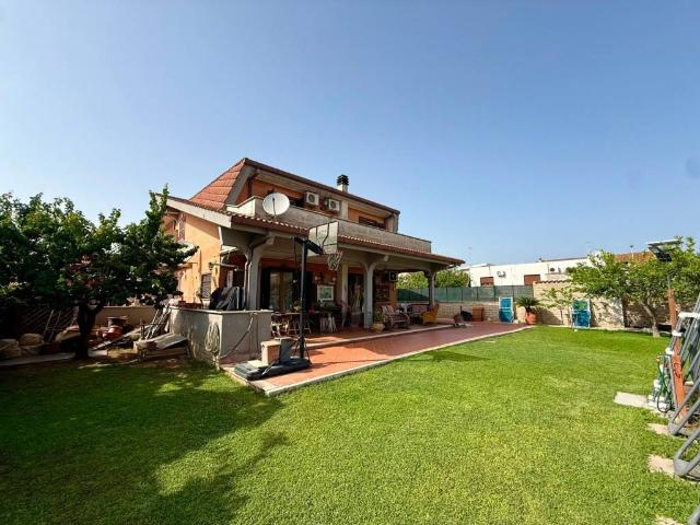 Villa Indipendente in vendita a Roma Capitale, Lazio