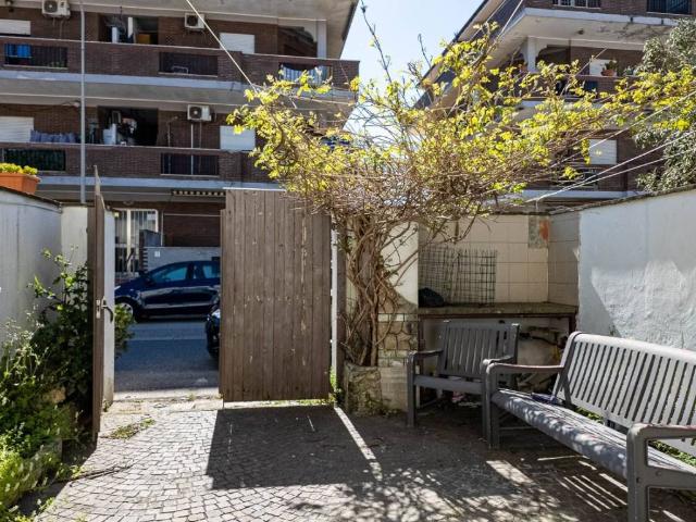 Villa Indipendente in vendita a Torvajanica, Roma Capitale