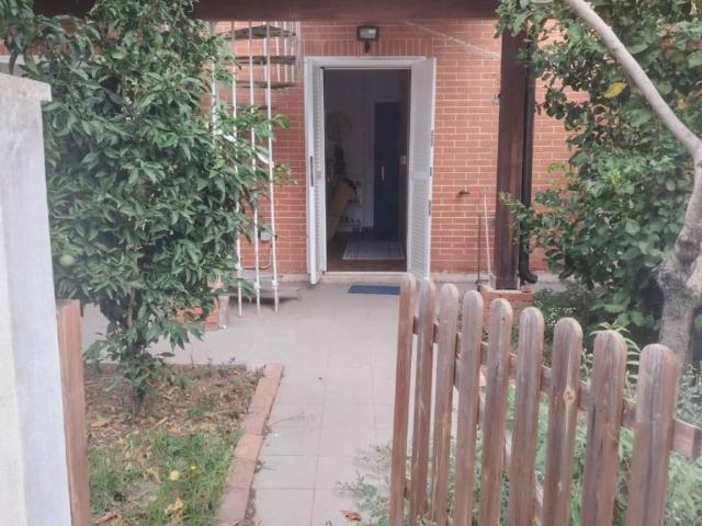 Villa Indipendente in vendita a Torvajanica, Pomezia