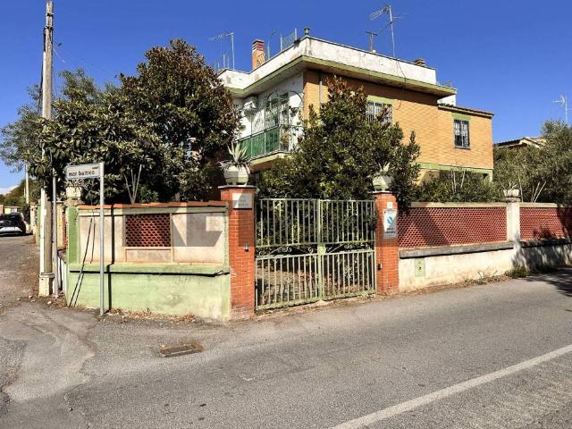 Villa Indipendente in vendita a Roma Capitale, Lazio
