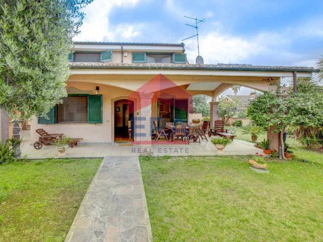 Villa Indipendente in vendita a Colli di Enea, Roma Capitale
