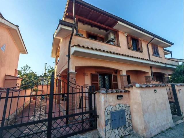 Villa Indipendente in vendita a Roma Capitale, Lazio