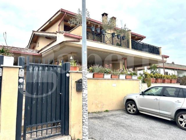 Villa Indipendente in vendita a Roma Capitale, Lazio
