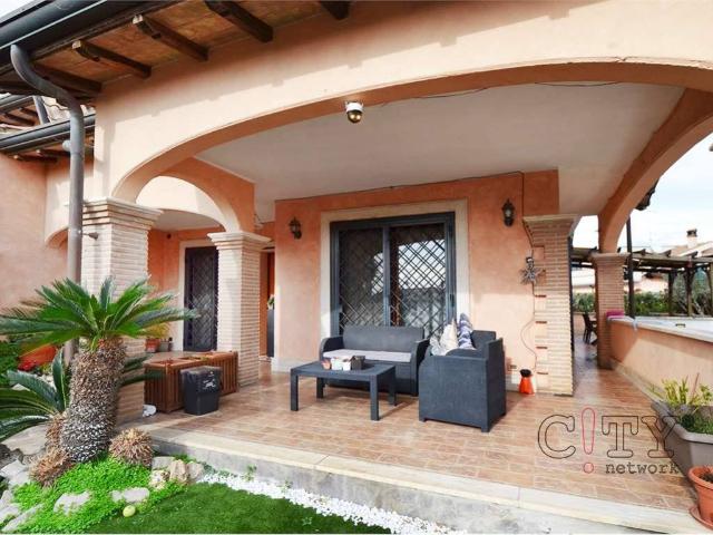 Villa Indipendente in vendita a Colli di Enea, Roma Capitale