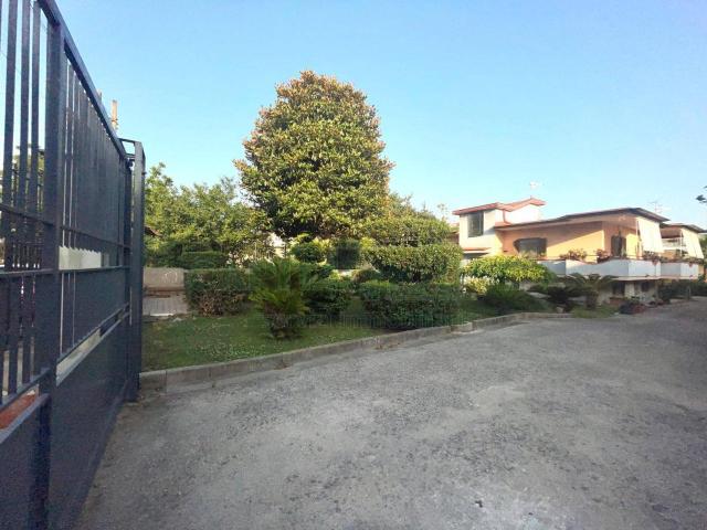 Villa Indipendente in vendita a Pomigliano D'arco, Campania