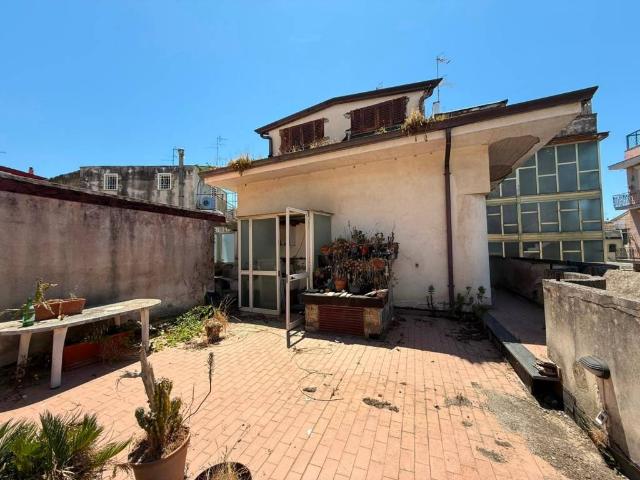 Villa Indipendente in vendita a Pomigliano D'arco, Campania