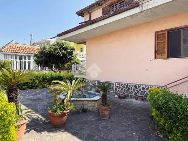 Villa Indipendente in vendita a Pomigliano D'arco, Campania