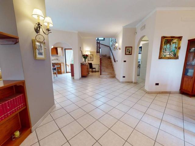 Villa Indipendente in vendita a Pomigliano d'Arco, Napoli