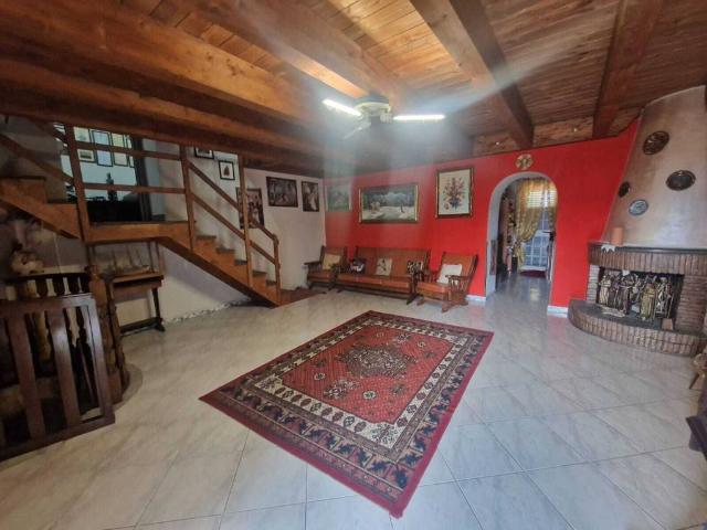 Villa Indipendente in vendita a Pompei, Campania