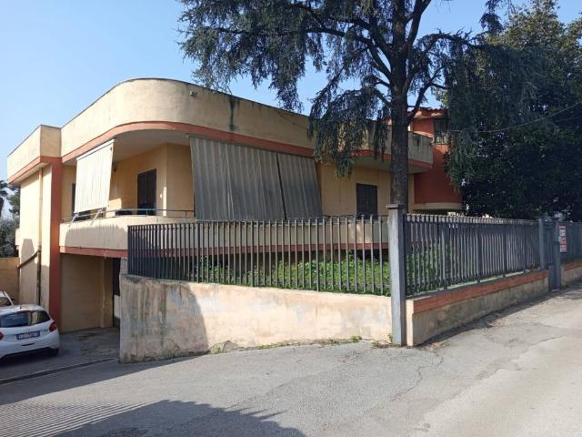 Villa Indipendente in vendita a Pompei, Campania