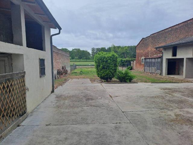 Villa Indipendente in vendita a Pomponesco, Lombardia
