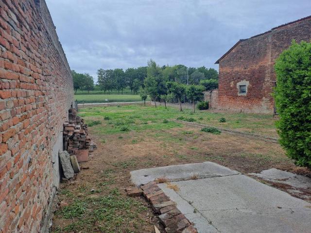Villa Indipendente in vendita a Pomponesco, Lombardia